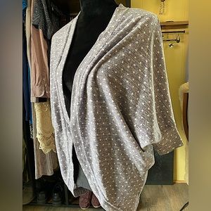 Blue spotted shrug. 1/2 sleeve